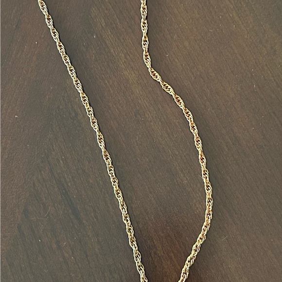 Vintage Turquoise and Brass necklace with a unique bird design, 16 inches long - Picture 4 of 6